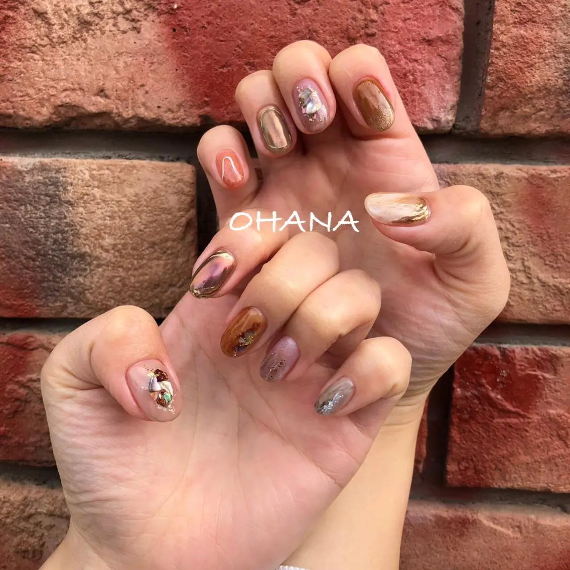 ネイル べっ甲ネイル フットネイル ラメ(グリッター) ラメグラデーション マグネットネイル nailroom OHANA🌴のネイルデザイン