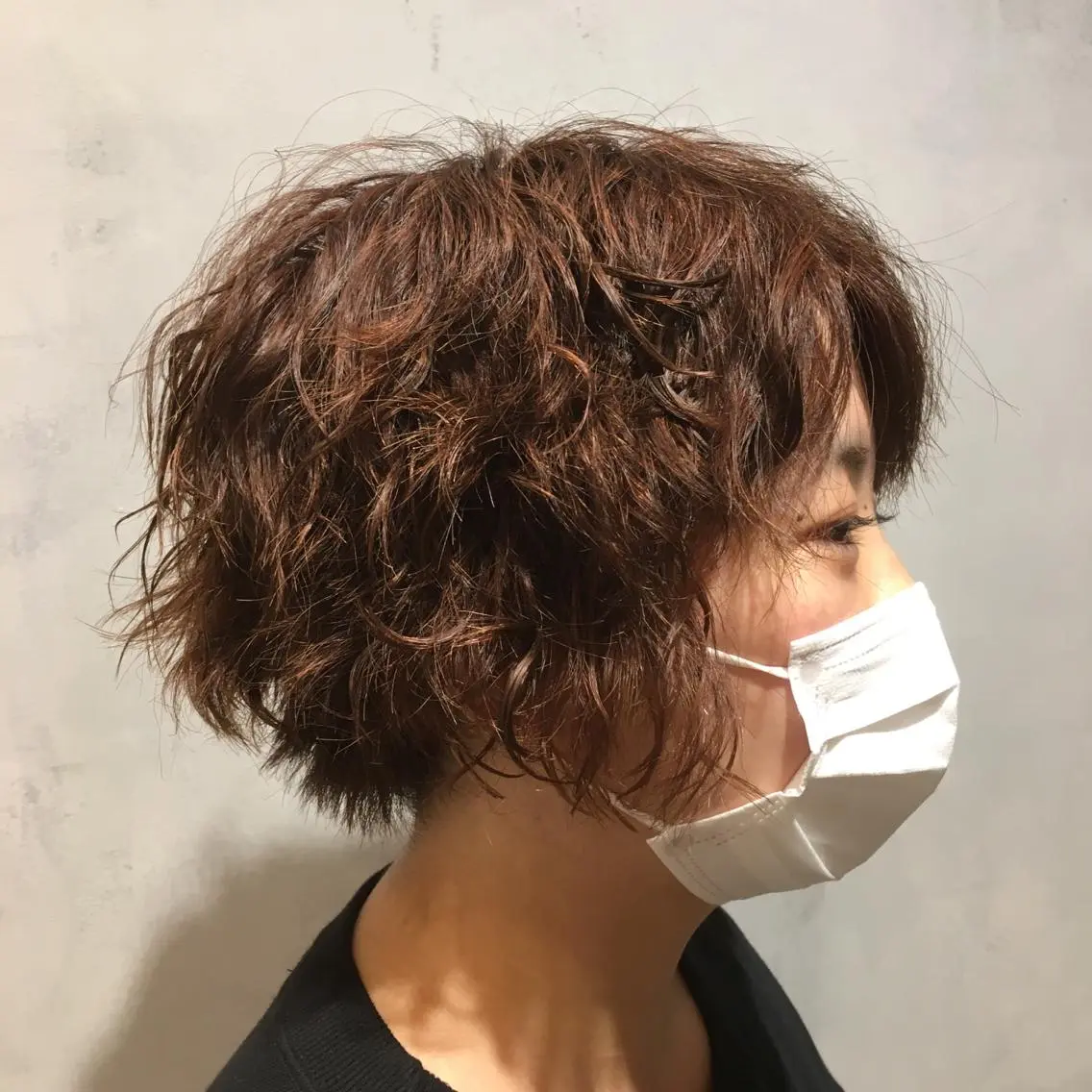 ショート カラー パーマ 外国人風カラー ハイライトカラー レイヤーカットのヘアスタイル