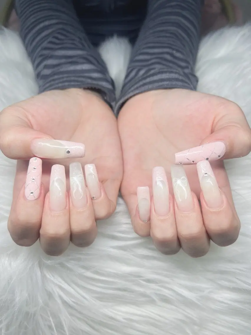 ネイル ハンドネイル Lee Nails チップ長さだし専門店のネイルデザイン