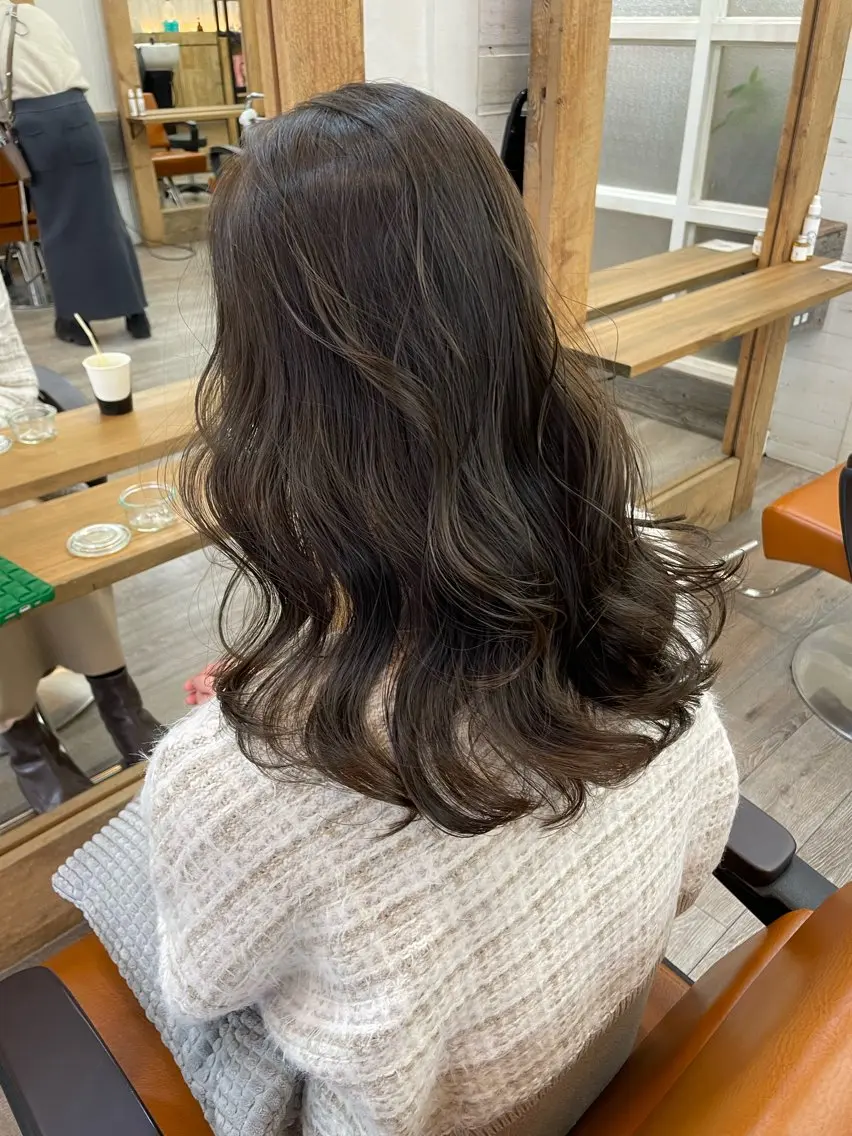 ミディアム カラー カット ヘアカラー トリートメント HIKARU副店長/ ✨️髪質改善のヘアスタイル