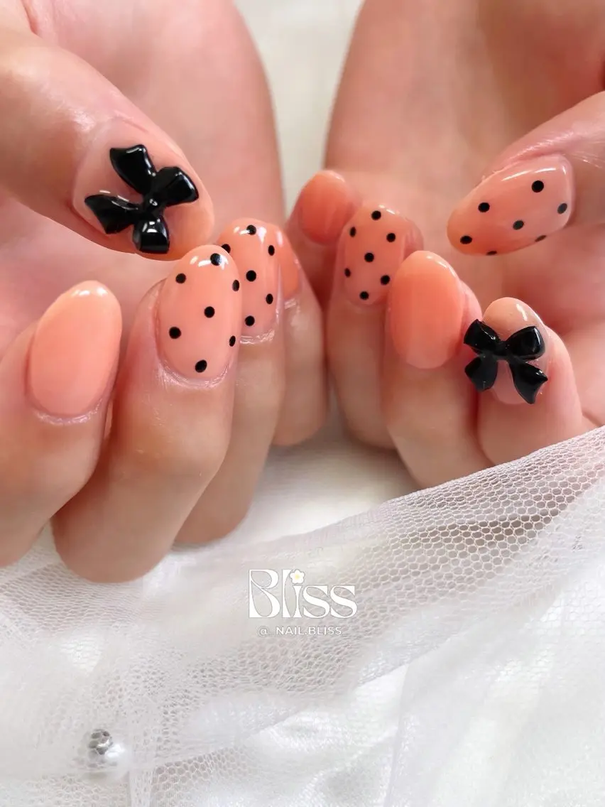 ネイル ドット オレンジ リボン ハンドネイル NAIL BLISSのネイルデザイン