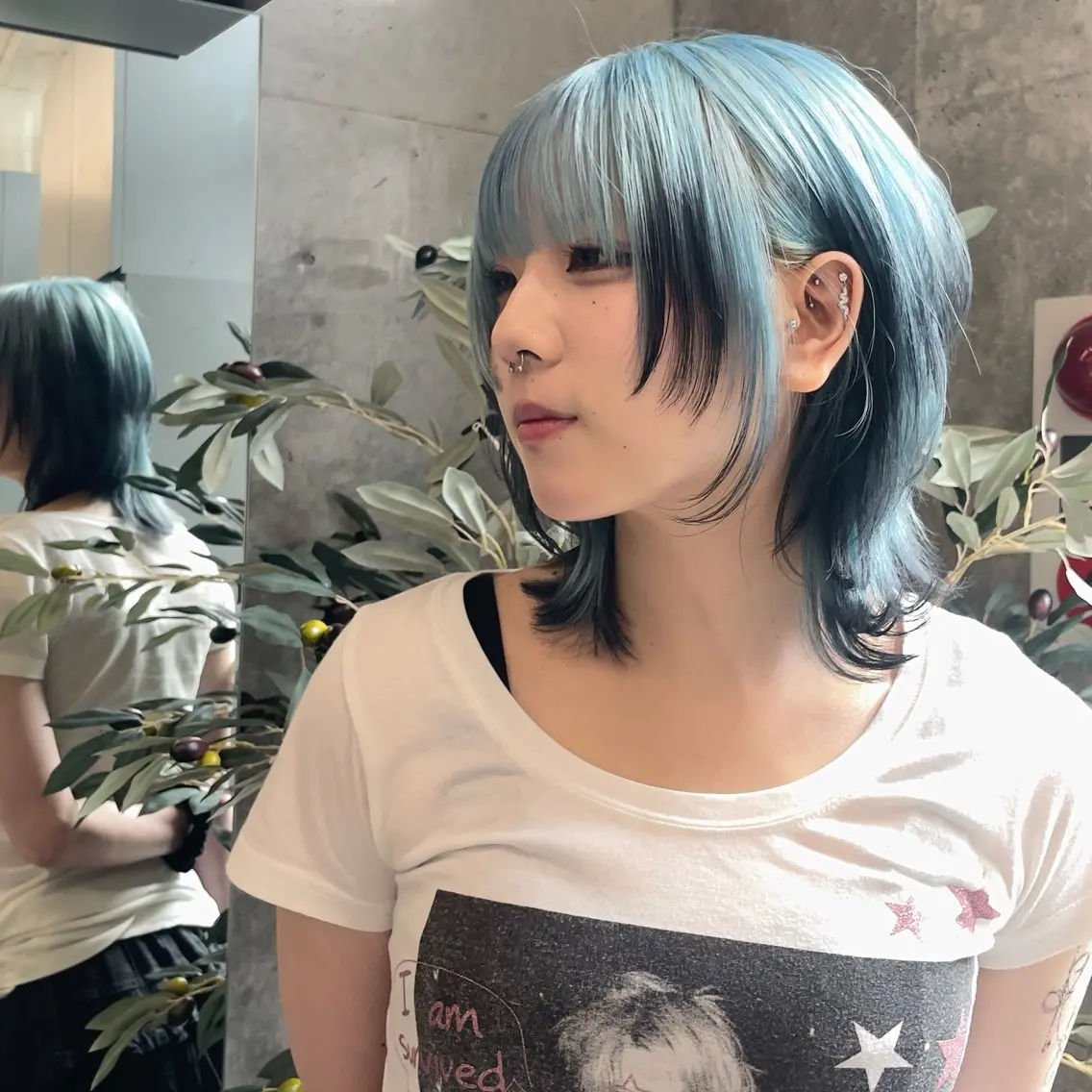 ケアブリーチ+デザインカラー+ライトトリートメント(矯正毛対応可)の写真