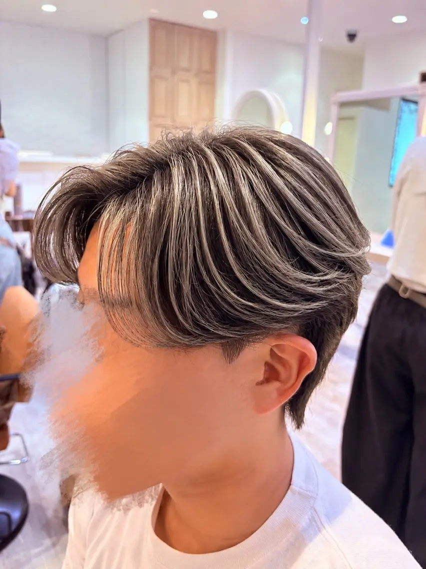 ミディアム カット ヘアカラー トリートメント ヘアセット 横浜メンズブリーチ カラー/YUYAのヘアスタイル