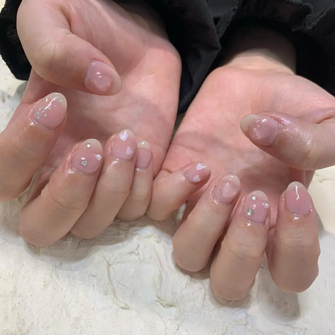 ネイル チークネイル マキノ ユイのネイルデザイン
