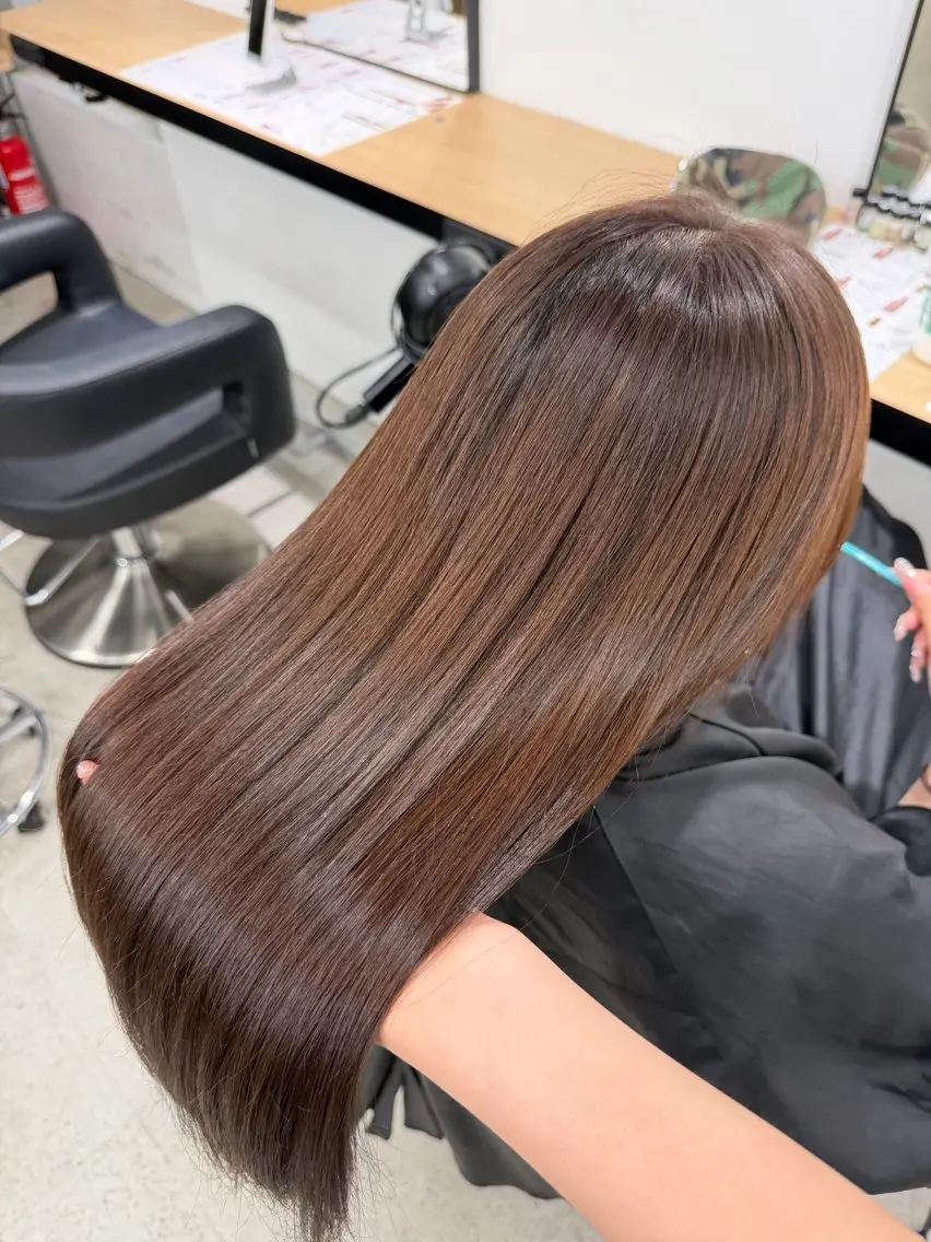 カラー 透明感カラー🫧 EMAのヘアスタイル