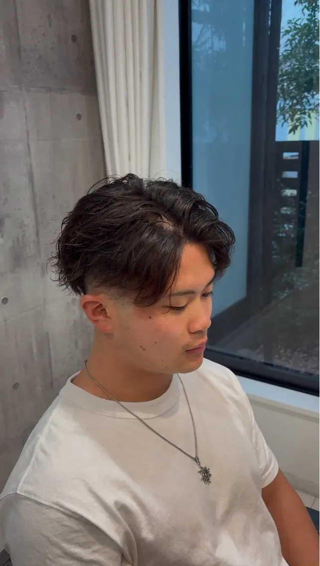 ショート パーマ メンズ 小山内 陸のヘアスタイル