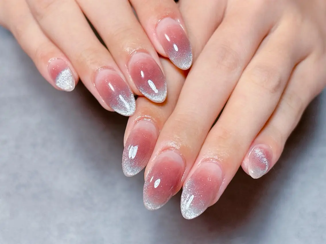 ネイル チークネイル フレンチネイル ミラーネイル ニュアンスネイル ハンドネイル ハンドケア 💫ゆか_ Nailartistのネイルデザイン