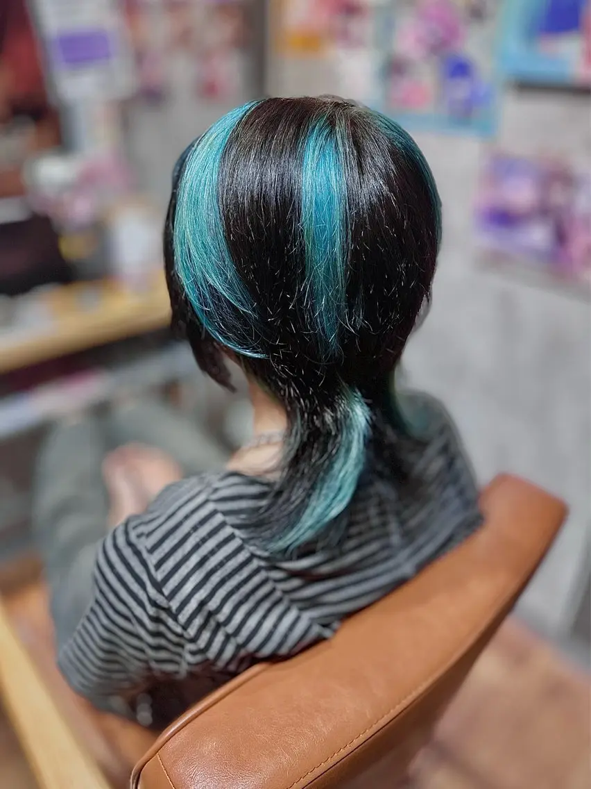 セミロング カラー デザインカラー カットモデル募集中 🥀タカハシ🥀のヘアスタイル