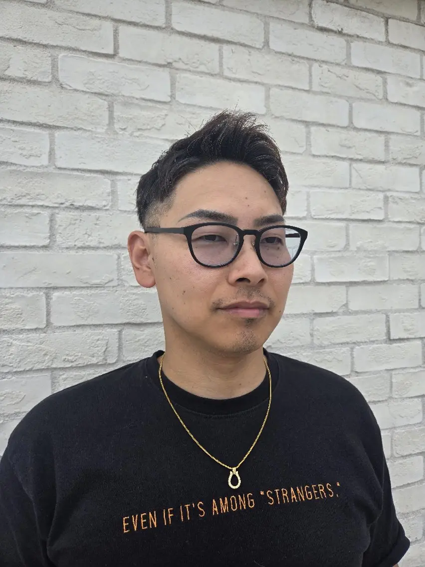 メンズ アップバング preak TOMOのヘアスタイル