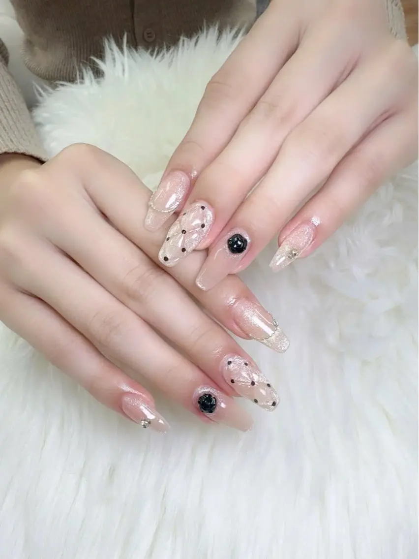 ネイル 韓国ネイル マグネットネイル ニュアンスネイル オフィスネイル シンプルネイル ハンドネイル Hana Rose Nailのネイルデザイン
