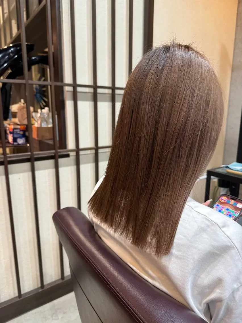 ミディアム カット ヘアカラー 東 公桂のヘアスタイル