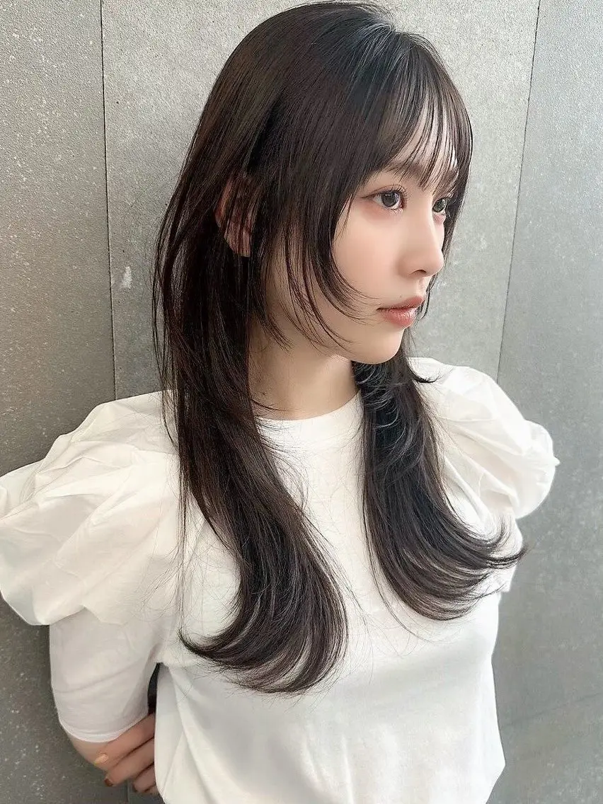 セミロング Hazuki🎀 /韓国ヘア/レイヤーのヘアスタイル