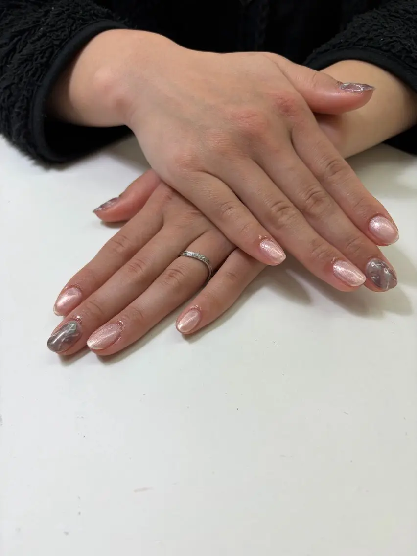 ネイル 大理石ネイル(マーブル) 眞鍋 歩のネイルデザイン