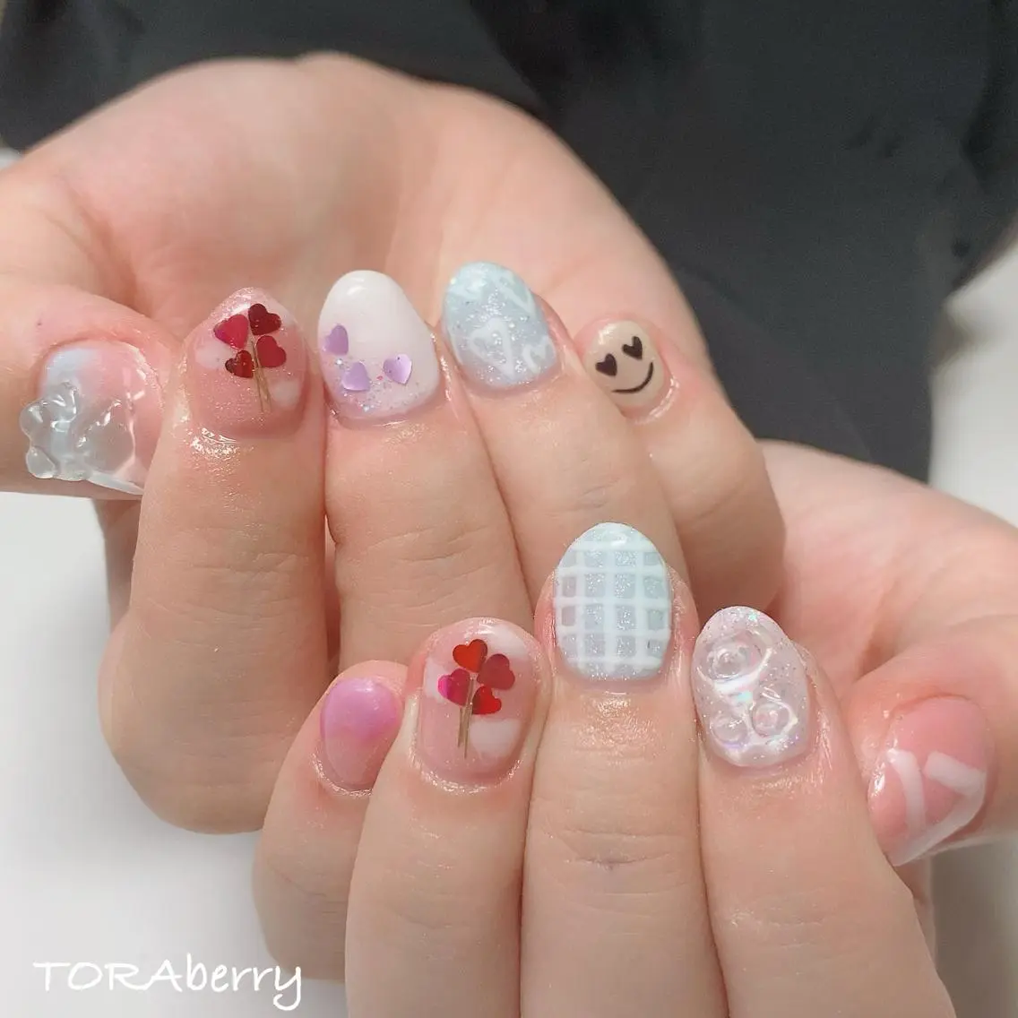 ネイル ハンドネイル ネイリスト なつみのネイルデザイン