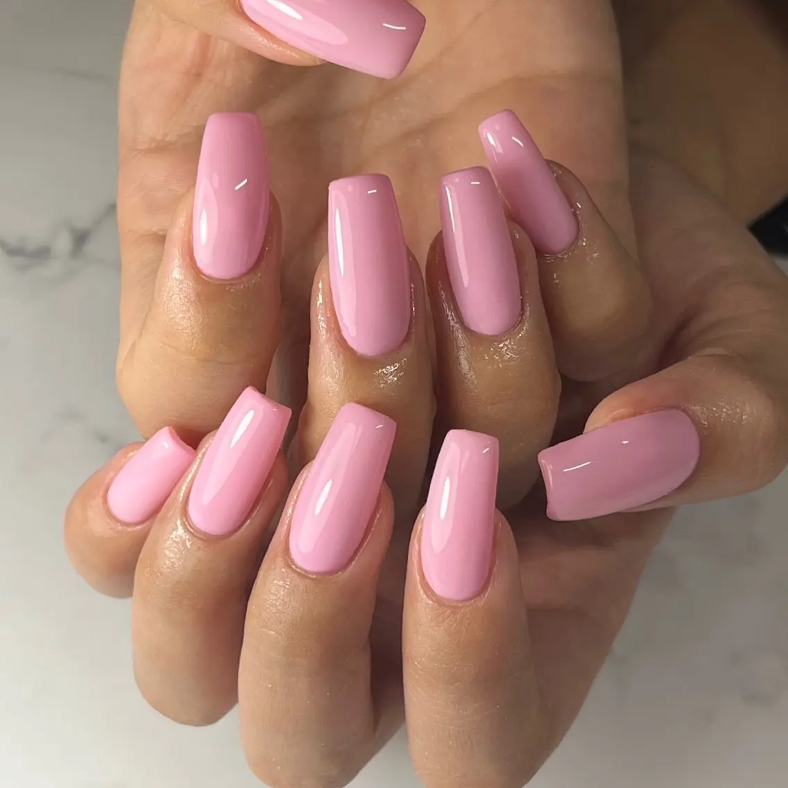 ネイル ワンカラーネイル ピンク シンプルネイル スクエアネイル ハンドネイル NAIL NOWのネイルデザイン
