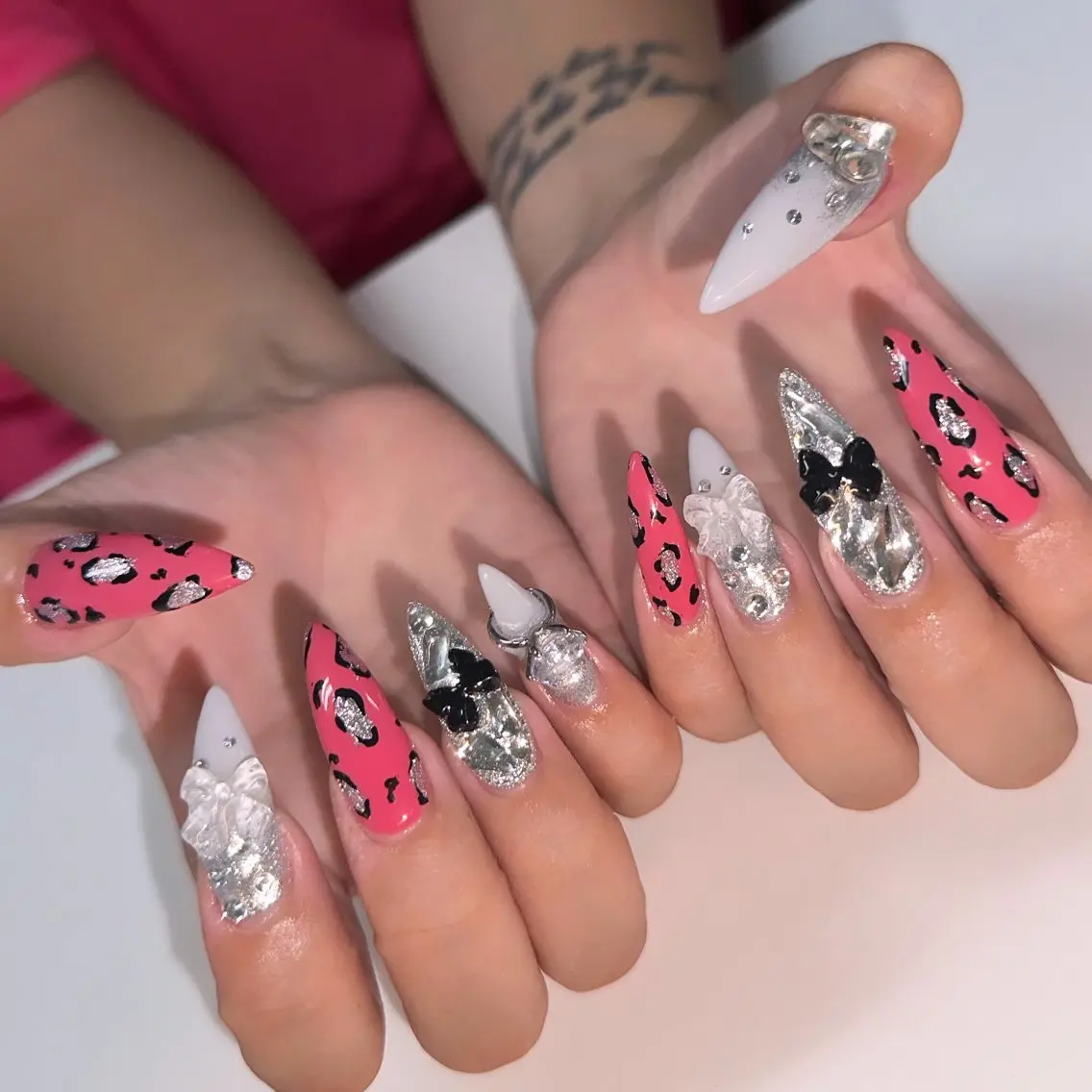 ロング ハンドネイル 🦋Nail Amo🦋のネイルデザイン