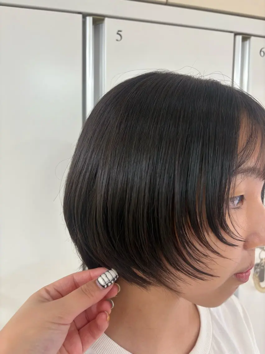 ショート 顔まわりレイヤー 顔周りカット 外国人風カラー ハイライト レイヤーカット CREA渋沢 モデル募集🌺アイナのヘアスタイル