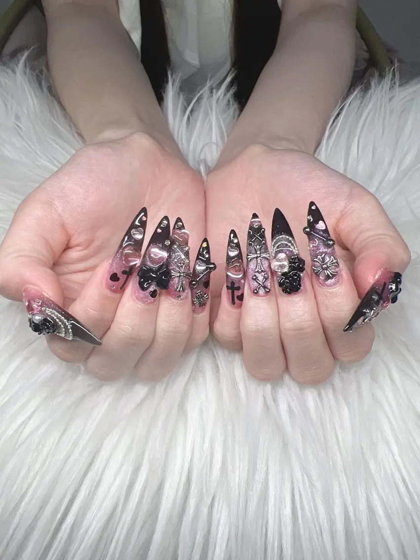 カラー グラデーションカラー 卒業式のヘアスタイル Lee Nailsのネイルデザイン