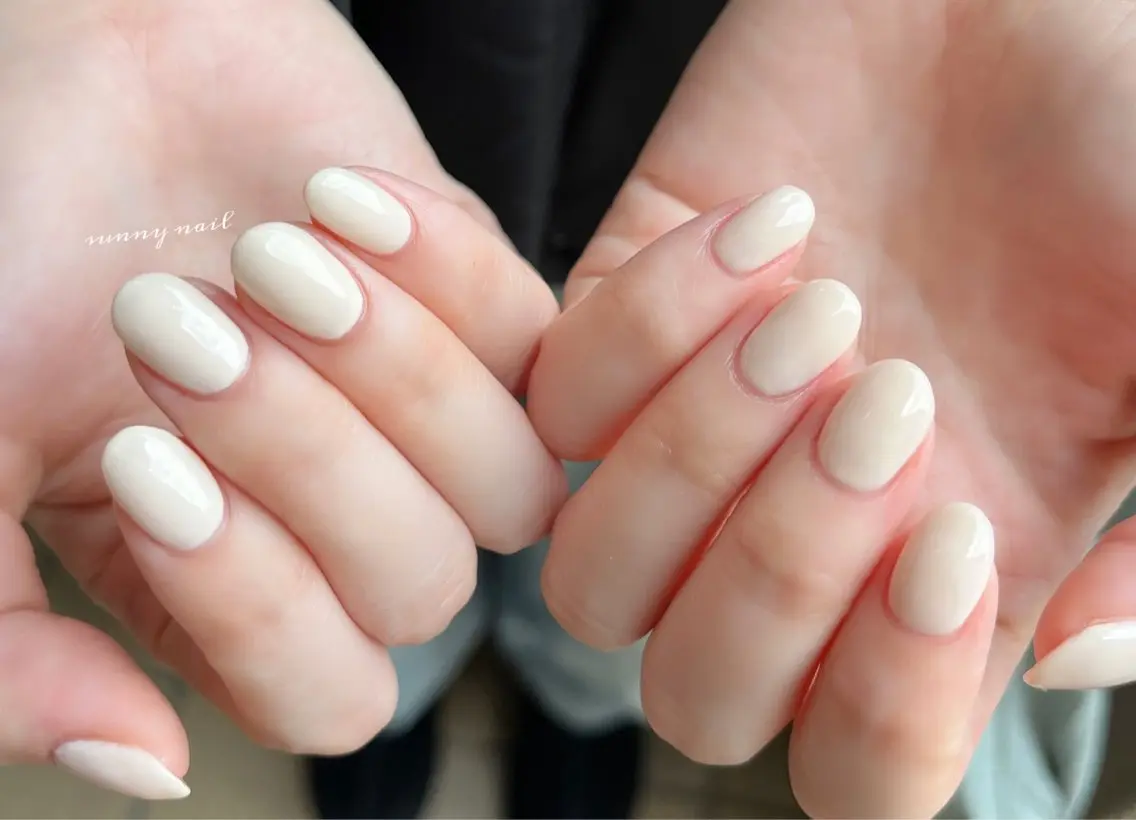ネイル ジェルネイル ワンカラーネイル パラジェル ホワイト sunny nailのネイルデザイン