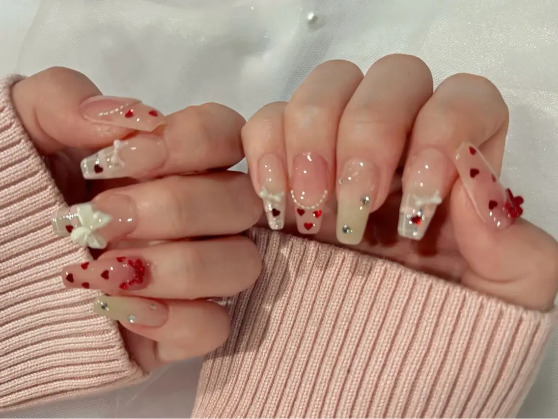 ネイル オーロラネイル 長さ出し フレンチネイル ジェルネイル ガラスフレンチ Rela・S NAILのネイルデザイン
