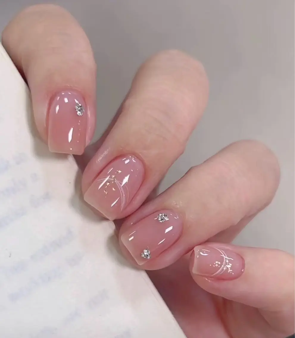 ミディアム ハンドネイル AMI Nailsalonのネイルデザイン