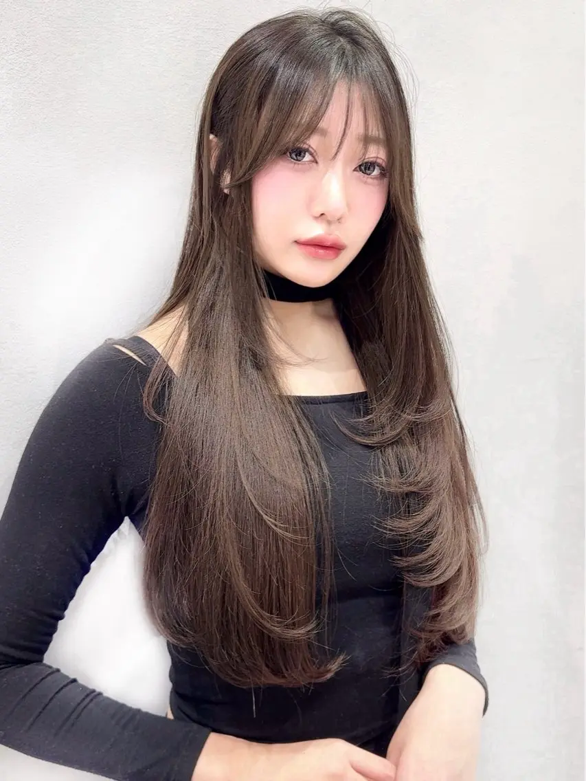 セミロング カラー カット ヘアカラー トリートメント 木屋元一/透明感 /前髪/レイヤーのヘアスタイル