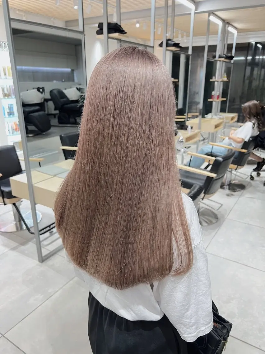 ロング ヘアカラー トリートメント ヘッドスパ 透明感♡グレージュ ♡ミルクティー♡のヘアスタイル