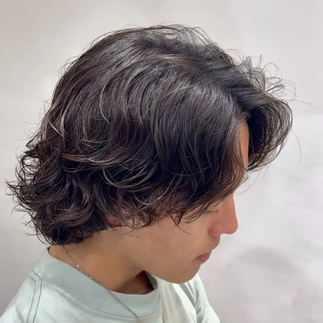 ミディアム パーマ メンズ ミディアムパーマ メンズパーマ カット パーマ トリートメント fifth 一寸木 桂斗のヘアスタイル