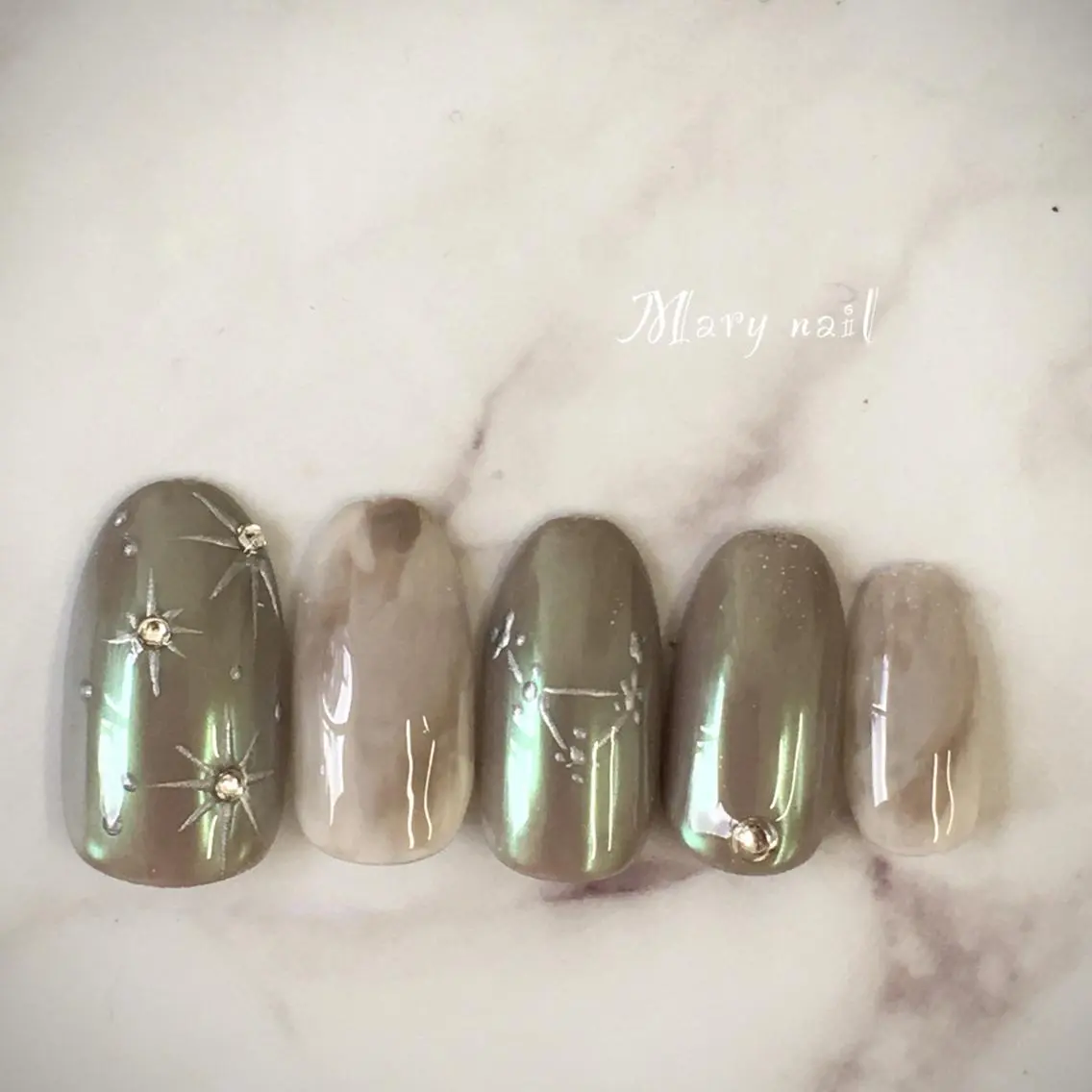 ネイル キラキラネイル ニュアンスネイル ハンドネイル Mary nail .narumiのネイルデザイン