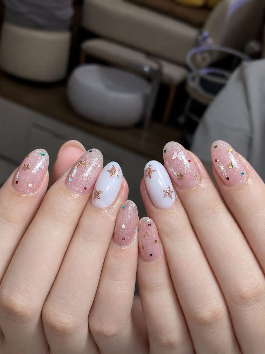 ネイル オーロラネイル 氷ネイル・うるうるネイル 韓国ネイル 水色 夏ネイル ハンドネイル キラキメ 博多nail💅のネイルデザイン