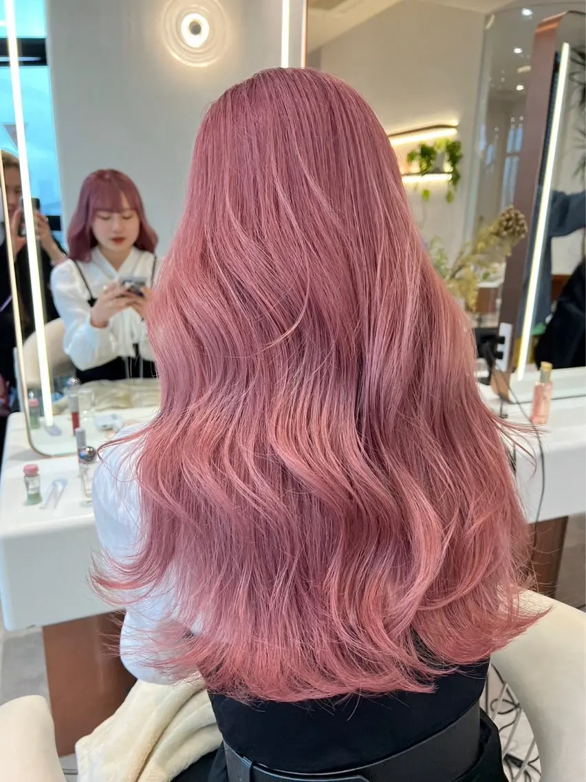 セミロング カラー ブリーチ ケアブリーチ カット ヘアカラー トリートメント レイヤー似合わせ 透明感カラーりきやのヘアスタイル