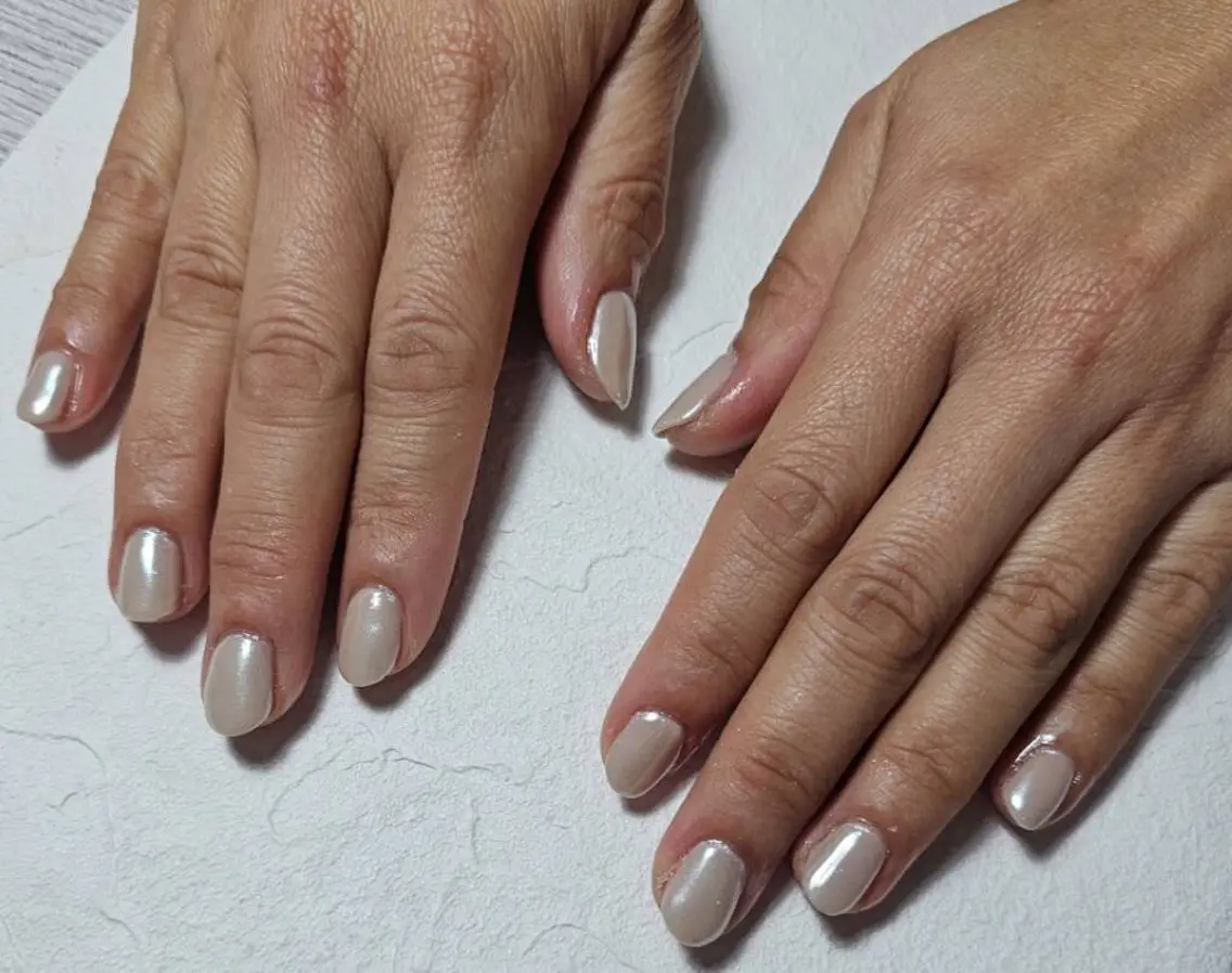 ネイル オーロラネイル フットネイル フレンチネイル ジェルネイル 氷ネイル・うるうるネイル ハンドネイル mogunail &blowのネイルデザイン
