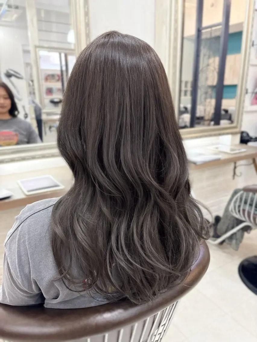 セミロング くびれヘア カット ヘアカラー トリートメント 透明感カラー/ くびれヘア/館岡俊平のヘアスタイル