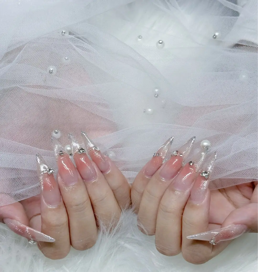 ネイル 韓国ネイル マグネットネイル 持ち込み ハンドネイル Mimi Nail_Royalのネイルデザイン
