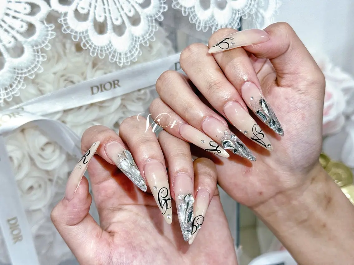 ネイル ハンドネイル ✨Nailsalon Vi+✨のネイルデザイン
