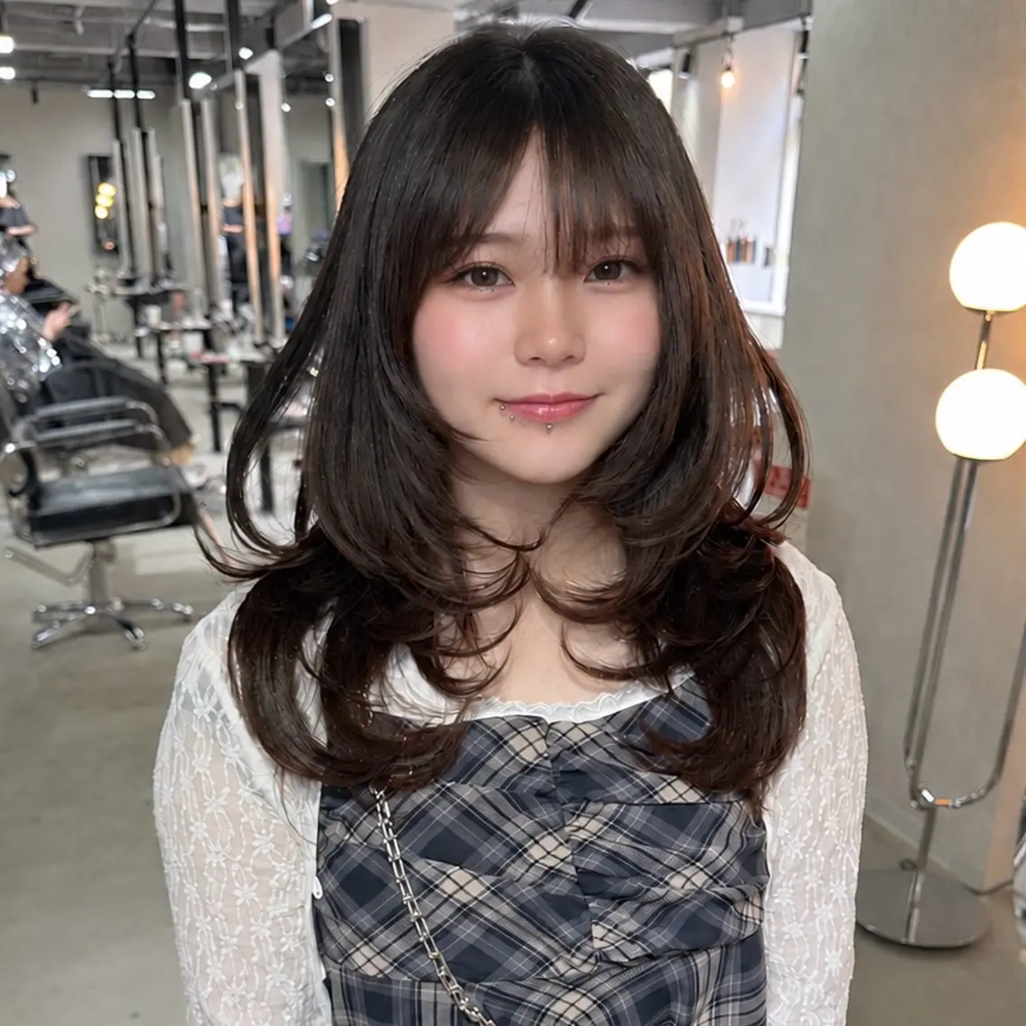ロング くびれヘア 顔まわりレイヤー 顔周りカット 韓国風ヘア くびれレイヤー カット ヘアカラー 韓国レイヤー🇰🇷 艶髪💎renのヘアスタイル