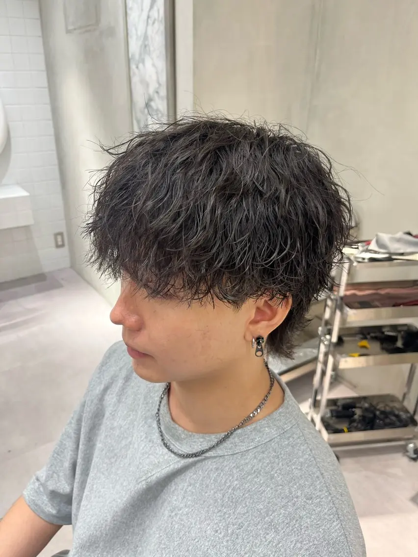 ショート パーマ メンズ ⚡メンズパーマフ ェードカットTomyのヘアスタイル