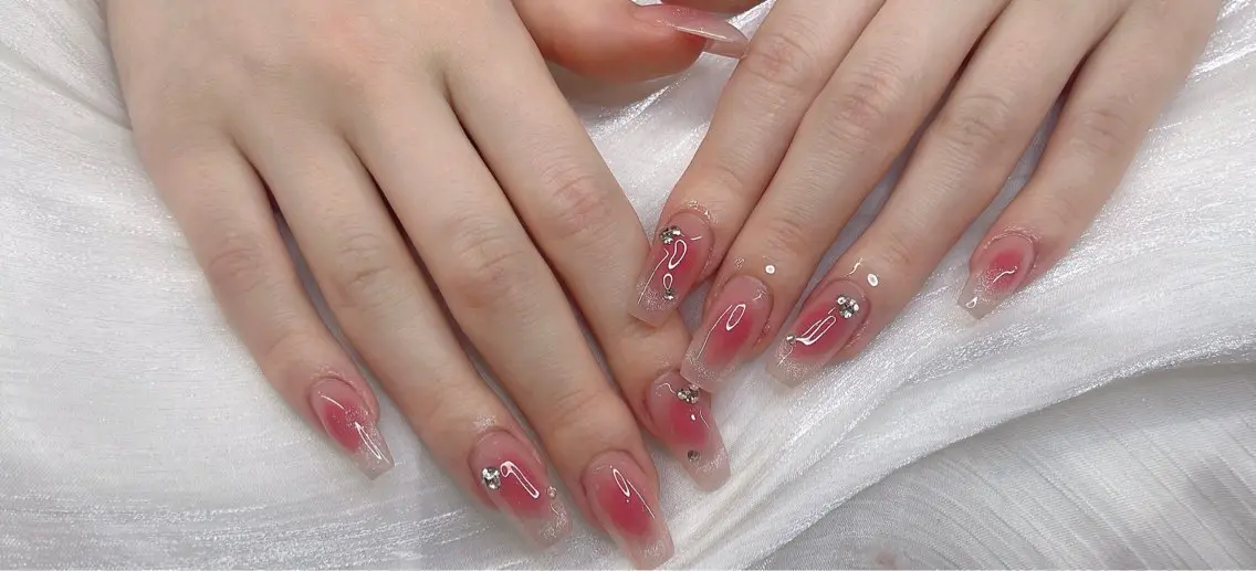 ✨SNS 話題* Hand✨ワンホンチークマグネットグラデ+ストーン8個の写真