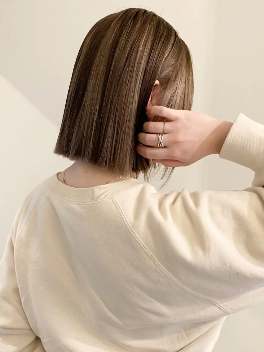 ショート カラー ヘアカラー 落合希 Olivebeigeのヘアスタイル