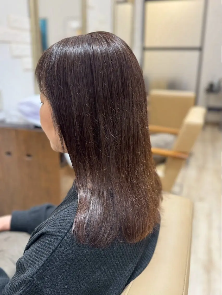 ロング カラー 伊藤 梨緒のヘアスタイル