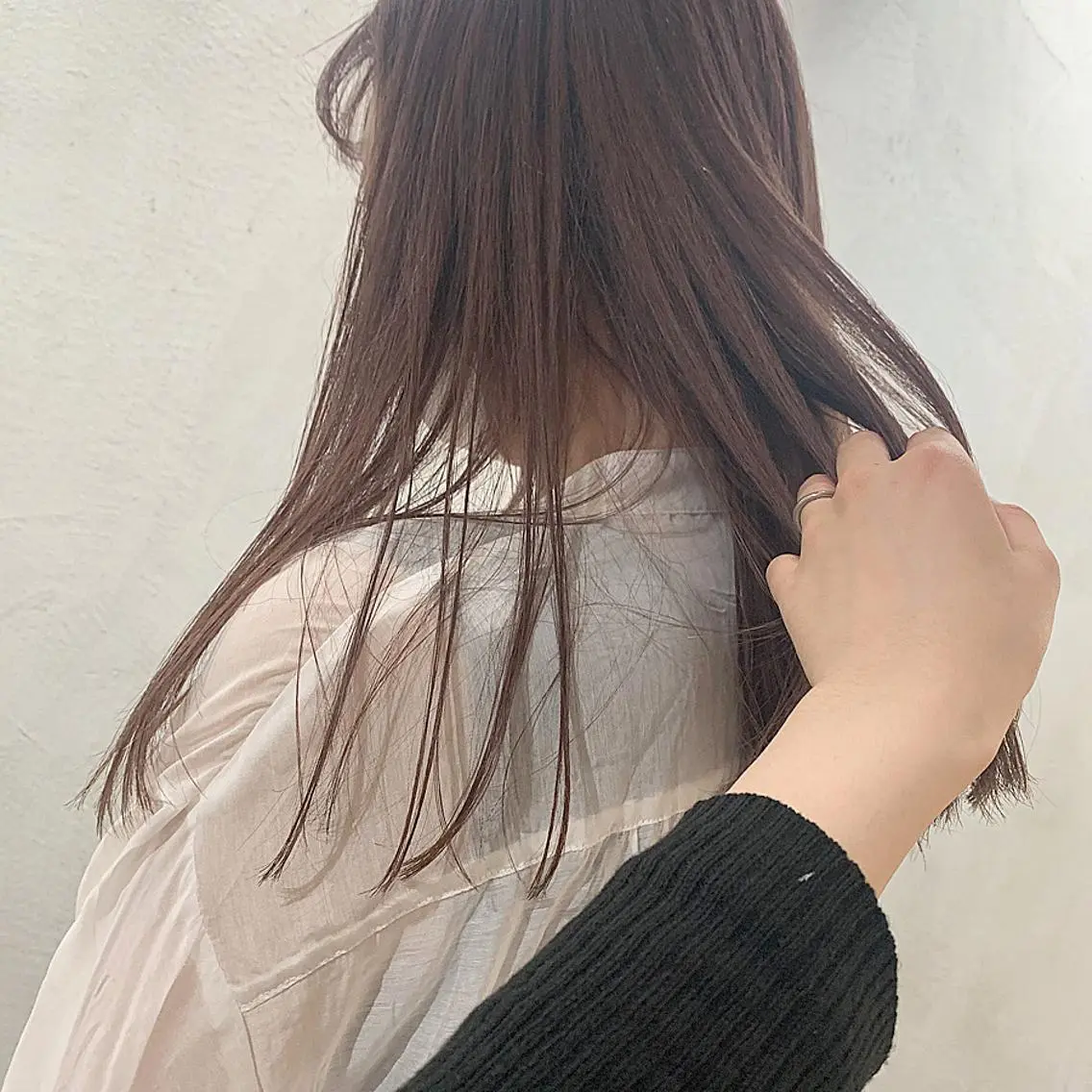 ロング カラー ヘアアレンジ 本間 結衣のヘアスタイル