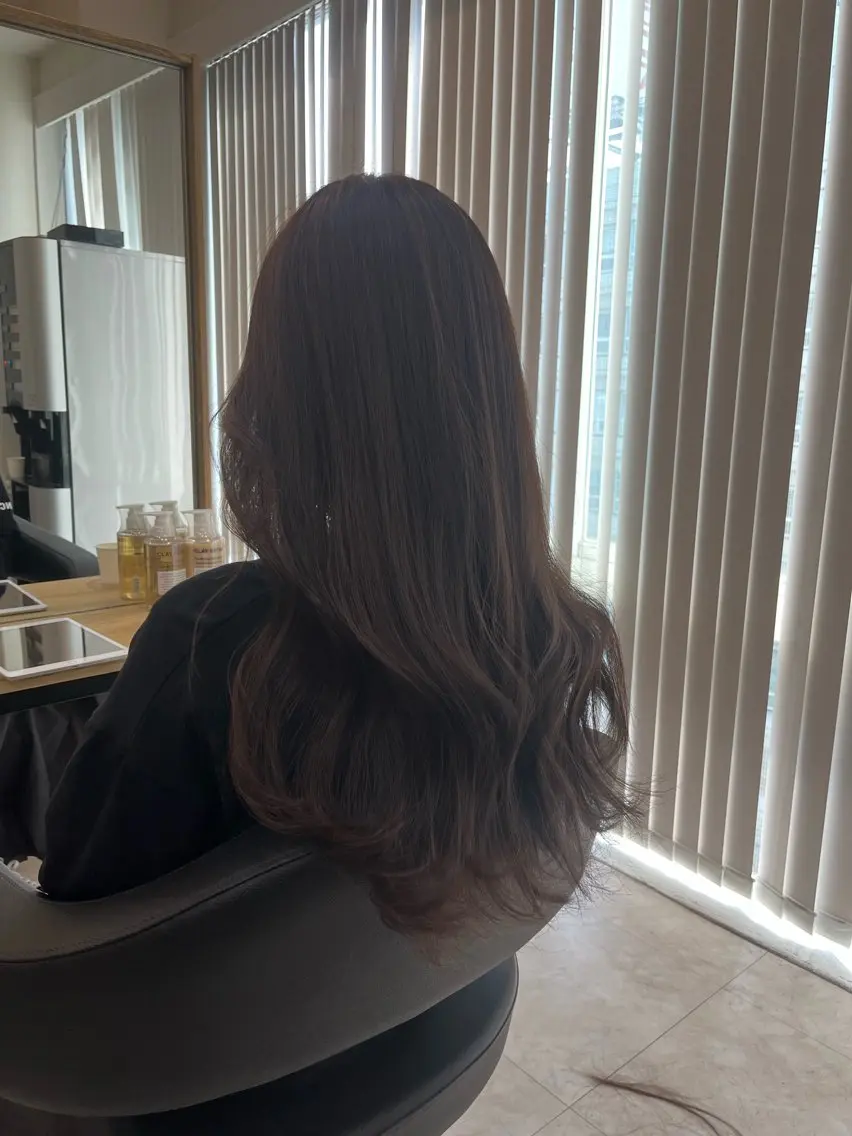 ロング カット ヘアカラー トリートメント 仁和山 健汰のヘアスタイル