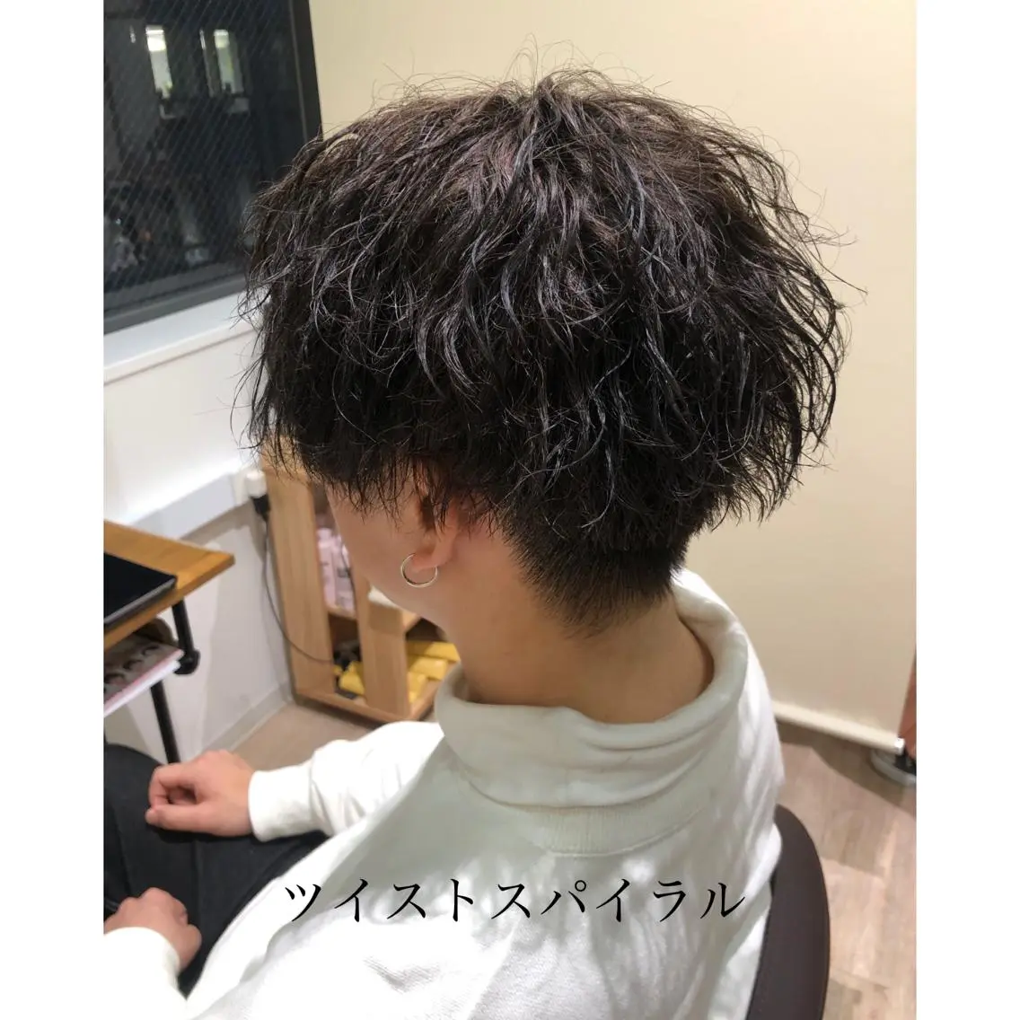 ショート カラー パーマ 萩原 丈のヘアスタイル