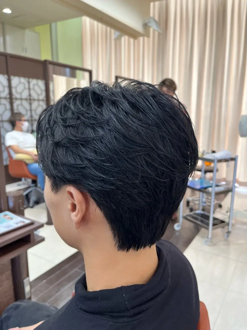 ショート パーマ メンズ センターパート メンズパーマ ニュアンスパーマ 🧊メンズ特化🧊 高木航希のヘアスタイル