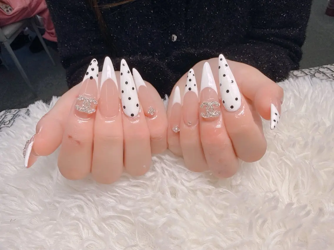 ネイル ハンドネイル タナカ フォンのネイルデザイン