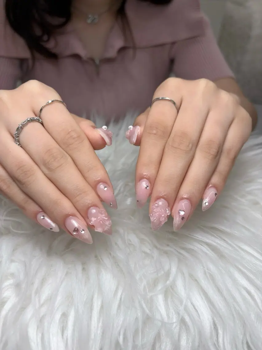 セミロング ハンドネイル NENENAIL 【シヨン】のネイルデザイン