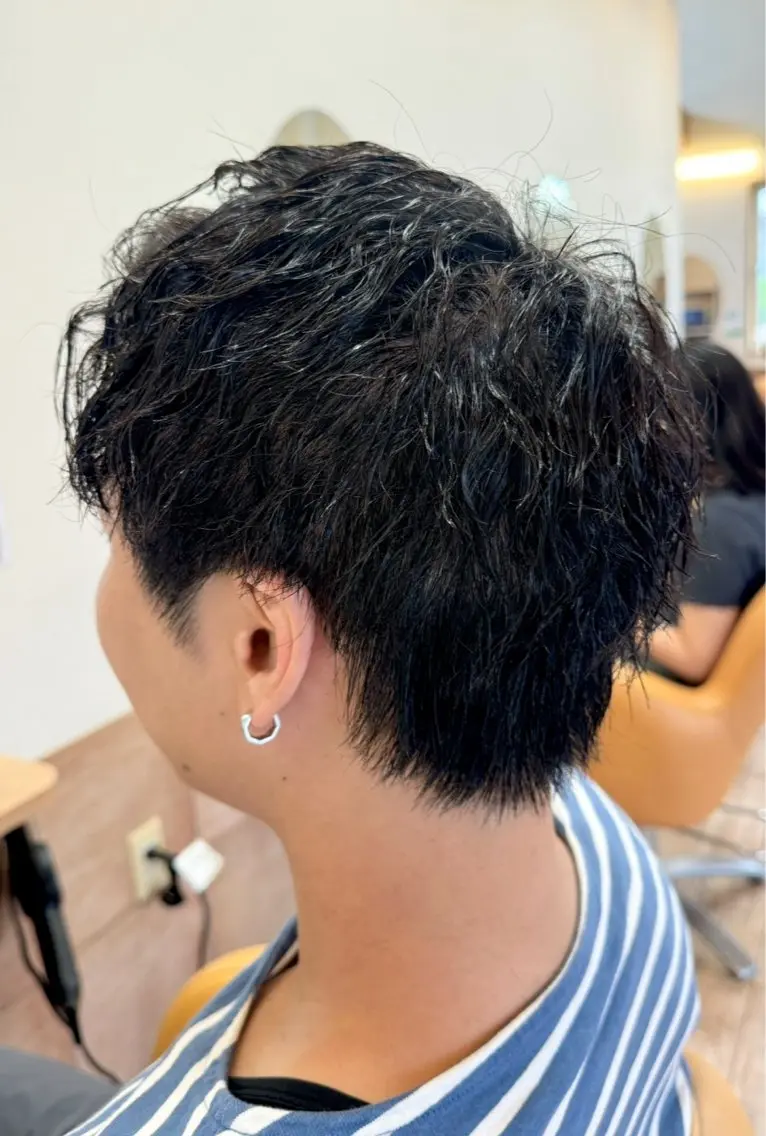 パーマ メンズ メンズパーマ カット パーマ 𝒇𝒍𝒂𝒕/ 𝐇𝐈𝐍𝐀のヘアスタイル