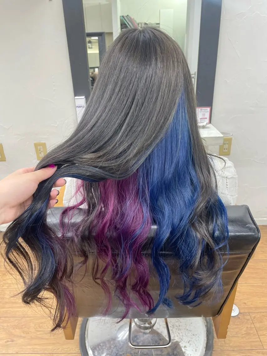 ロング カラー ブリーチ ブルーカラー ピンクカラー 青木 優歩のヘアスタイル
