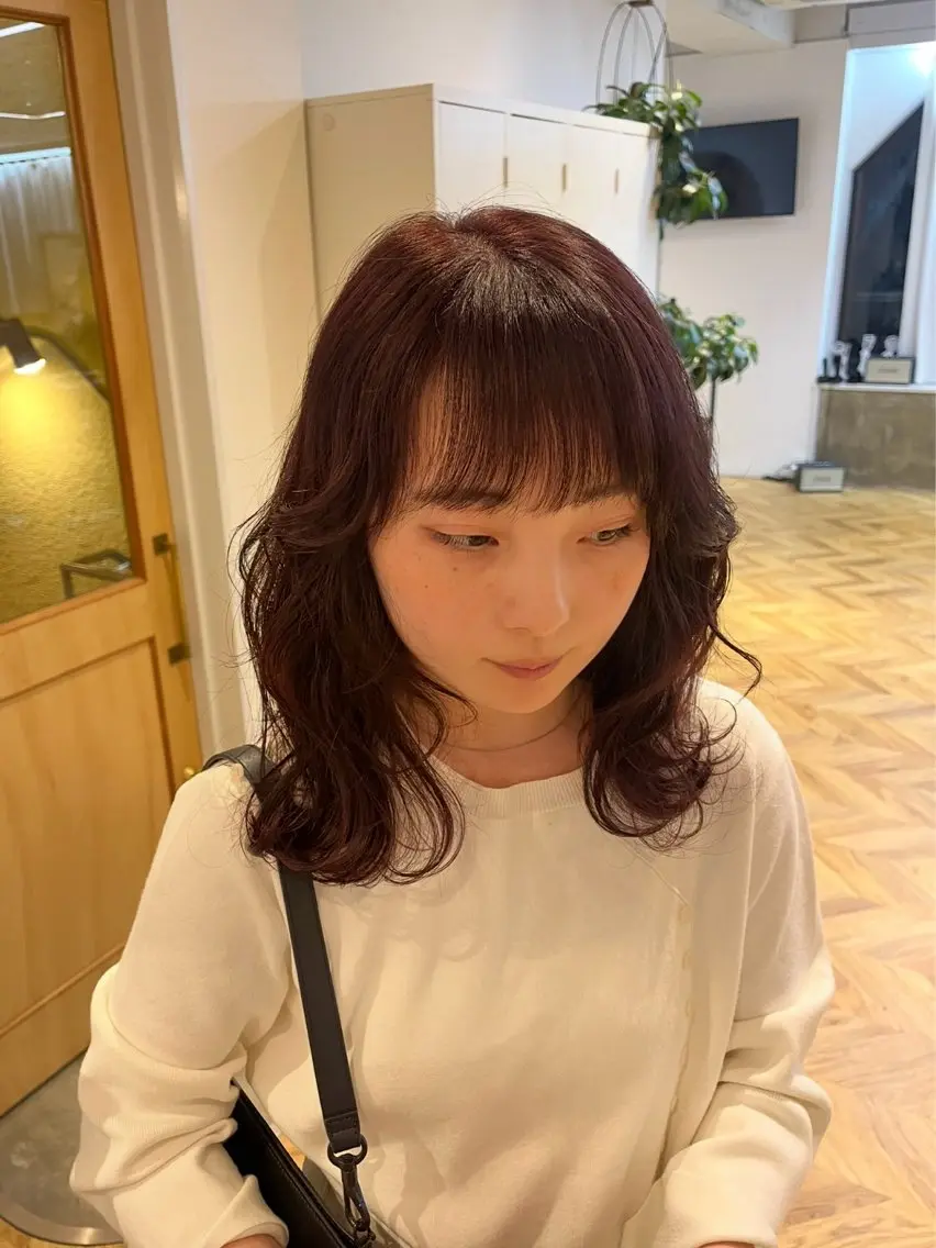 カラー ブリーチ ブリーチなしカラー レッドカラー ヘアカラー 凜 (りん)のヘアスタイル