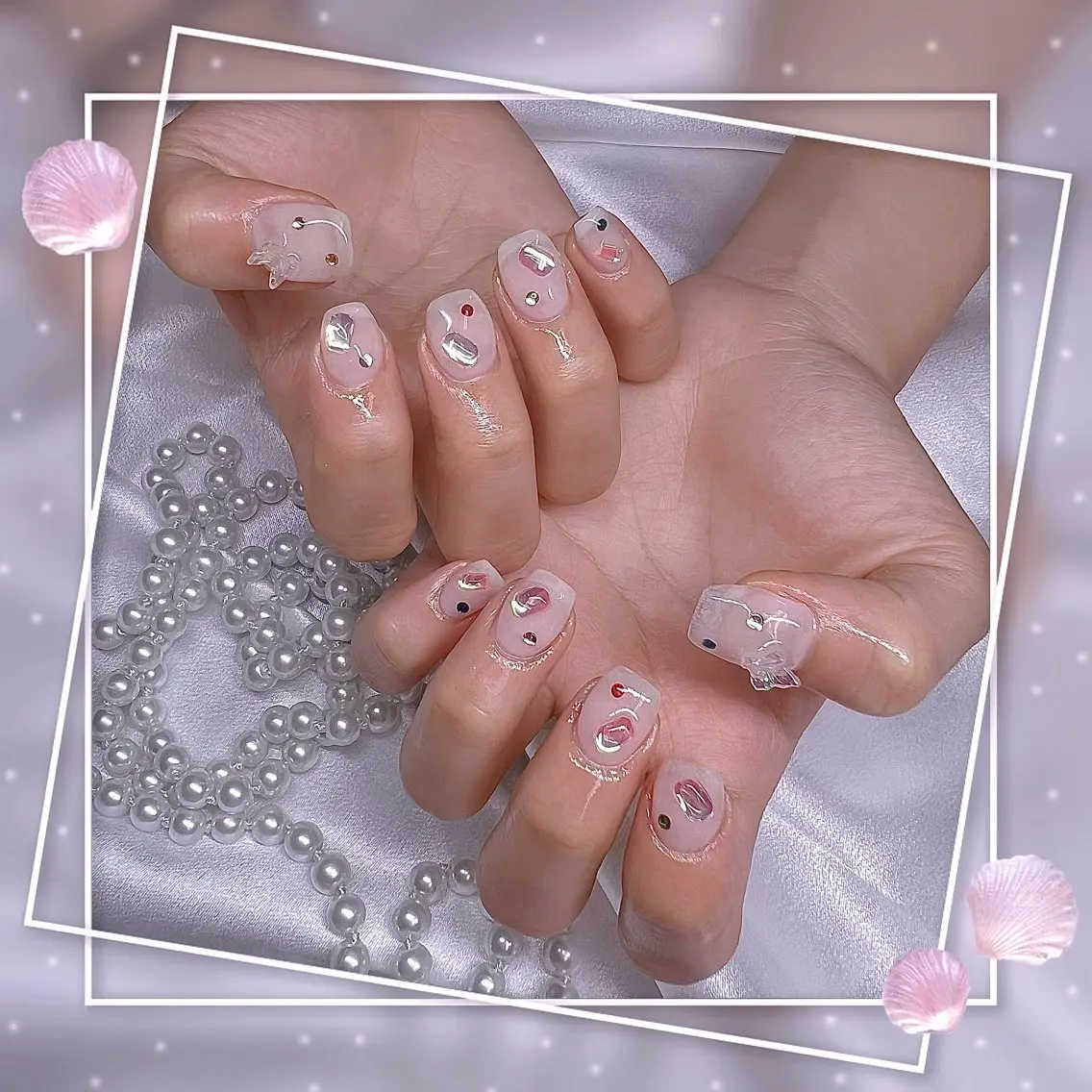 ネイル フレンチネイル グラデーション キラキラネイル 韓国ネイル マグネットネイル ハンドネイル Chill Nailsalonのネイルデザイン